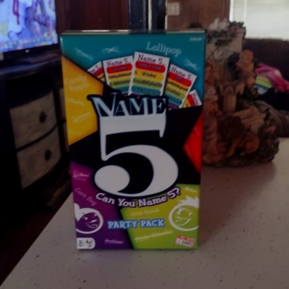 Name 5 party game - Picture 1 of 5